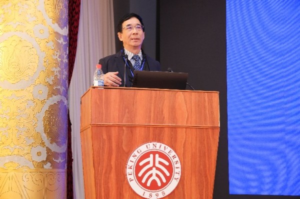 11信世昌教授作主旨报告.jpg 11信世昌教授作主旨报告.jpg